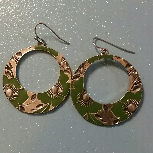 5/$20 - Nine West Vintage America earrings - Picture 2 of 5